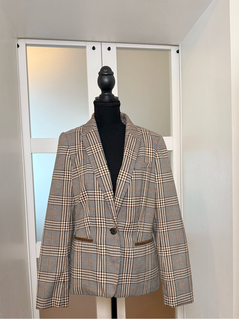 Tommy Hilfiger Plaid Houndstooth Single-Button Blazer in Brown and Gray, Size 10